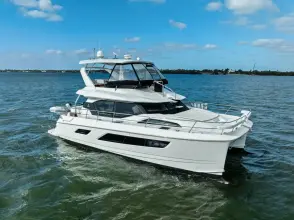 Thumbnail von Aquila 44 Yacht Decadence