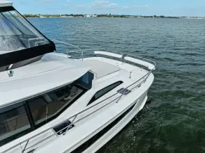 Thumbnail von Aquila 44 Yacht Decadence