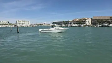 Thumbnail von Boston Whaler 305 Conquest