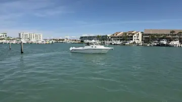 Thumbnail von Boston Whaler 305 Conquest