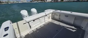 Thumbnail von Boston Whaler 305 Conquest