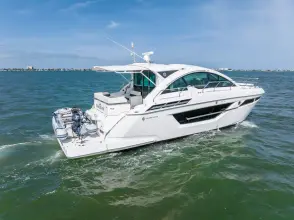 Thumbnail von Cruisers Yachts 50 Cantius
