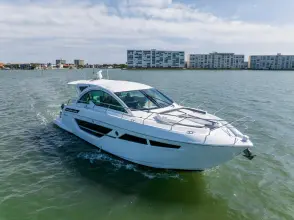 Thumbnail von Cruisers Yachts 50 Cantius
