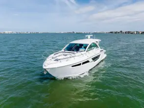 Thumbnail von Cruisers Yachts 50 Cantius