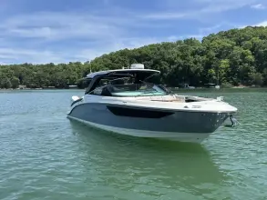 Sea Ray SLX 360 OUTBOARD
