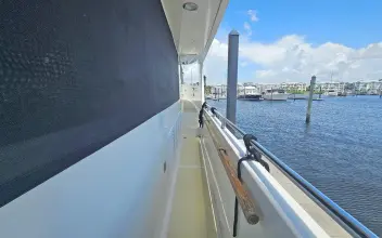 Thumbnail von Outer Reef Yachts 700 Motoryacht UNBRIDLED