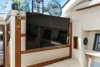 Thumbnail von Carver 43 Motor-Yacht