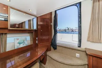 Thumbnail von Carver 43 Motor-Yacht