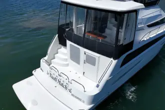 Thumbnail von Carver 43 Motor-Yacht