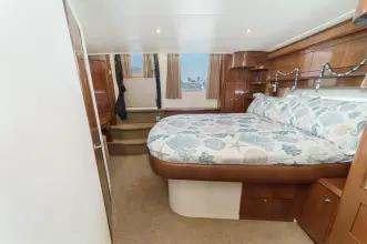 Thumbnail von Carver 43 Motor-Yacht