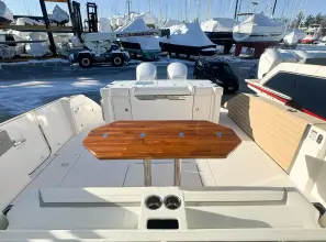 Thumbnail von Tiara Yachts 43LS