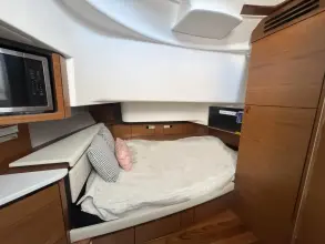 Thumbnail von Tiara Yachts 43LS