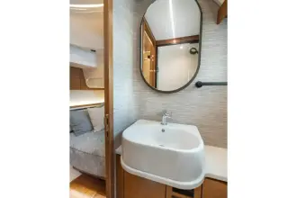 Thumbnail von Tiara Yachts 39 LS