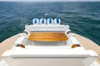 Thumbnail von Tiara Yachts 56LS