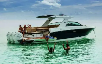 Thumbnail von Sea Ray SLX 400 Außenborder