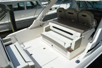 Thumbnail von Tiara Yachts 34 LS