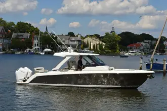 Thumbnail von Tiara Yachts 34 LS