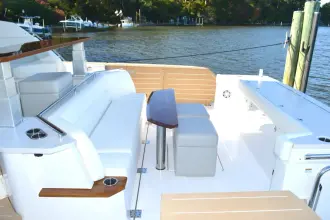 Thumbnail von Tiara Yachts EX60