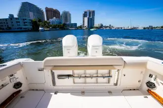 Thumbnail von Boston Whaler 380 Outrage