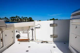 Thumbnail von Boston Whaler 380 Outrage