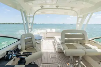 Thumbnail von Boston Whaler 320 Vantage