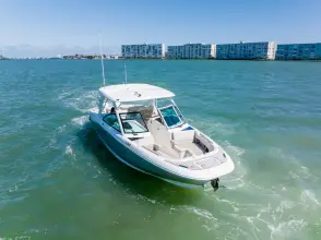 Thumbnail von Boston Whaler 320 Vantage