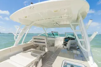 Thumbnail von Boston Whaler 320 Vantage
