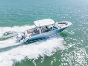 Thumbnail von Boston Whaler 320 Vantage