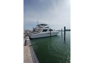 Sea Ray 550 Sedan Bridge