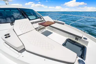 Thumbnail von Cruisers Yachts 50 Cantius