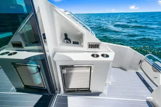 Thumbnail von Cruisers Yachts 50 Cantius