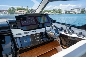 Thumbnail von Sea Ray 370 Sundancer Außenborder