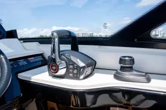 Thumbnail von Sea Ray 370 Sundancer Außenborder