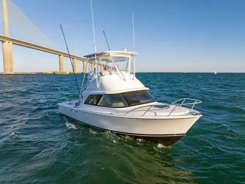 Bertram 35 Flybridge