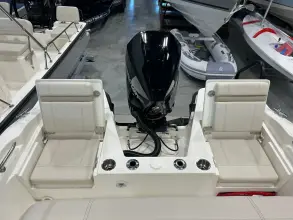 Thumbnail von Boston Whaler 220 Dauntless