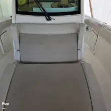 Thumbnail von Boston Whaler 330 Outrage