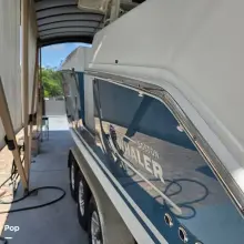 Thumbnail von Boston Whaler 330 Outrage