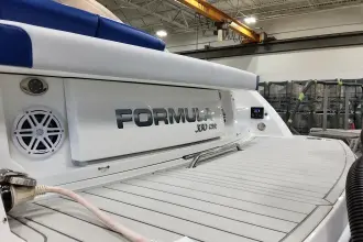 Thumbnail von Formel 330 Bowrider