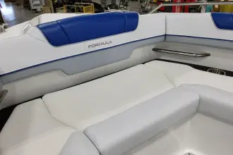 Thumbnail von Formel 330 Bowrider
