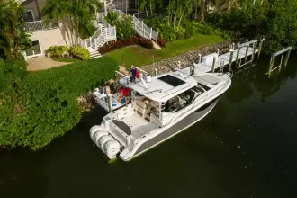 Thumbnail von Boston Whaler 405 Conquest