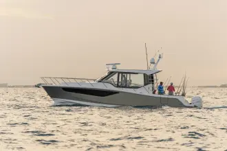 Thumbnail von Boston Whaler 405 Conquest