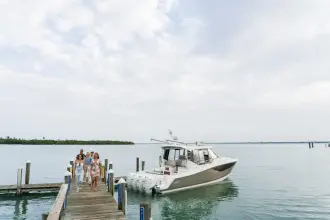 Thumbnail von Boston Whaler 405 Conquest