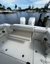 Thumbnail von Boston Whaler 330 Outrage