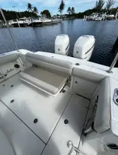 Thumbnail von Boston Whaler 330 Outrage