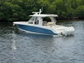 Thumbnail von Boston Whaler 350 Realm