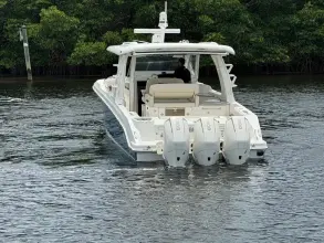 Thumbnail von Boston Whaler 350 Realm