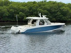 Thumbnail von Boston Whaler 350 Realm