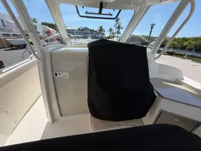 Thumbnail von Boston Whaler 350 Realm