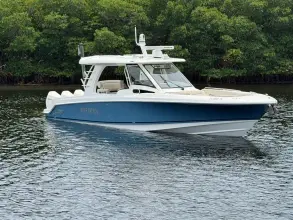 Thumbnail von Boston Whaler 350 Realm