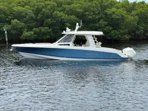 Thumbnail von Boston Whaler 350 Realm